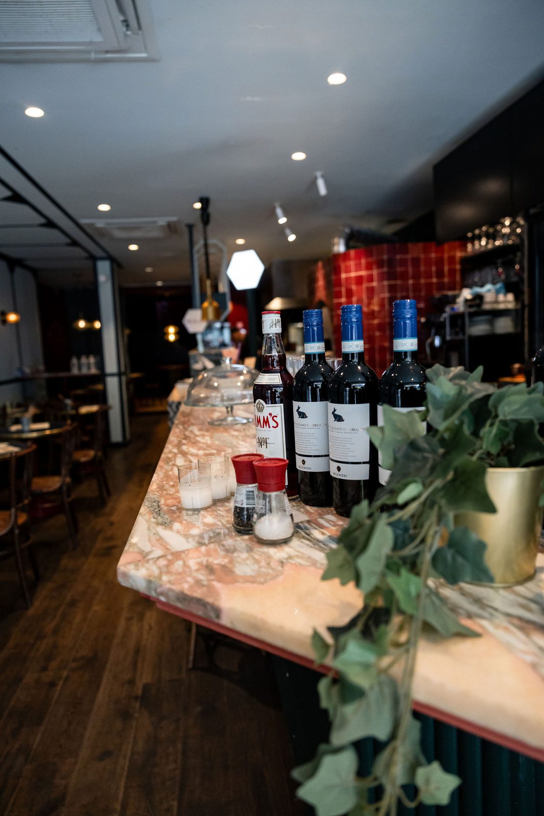 Bar à vins Wrap & Go — sélection de vins et verres