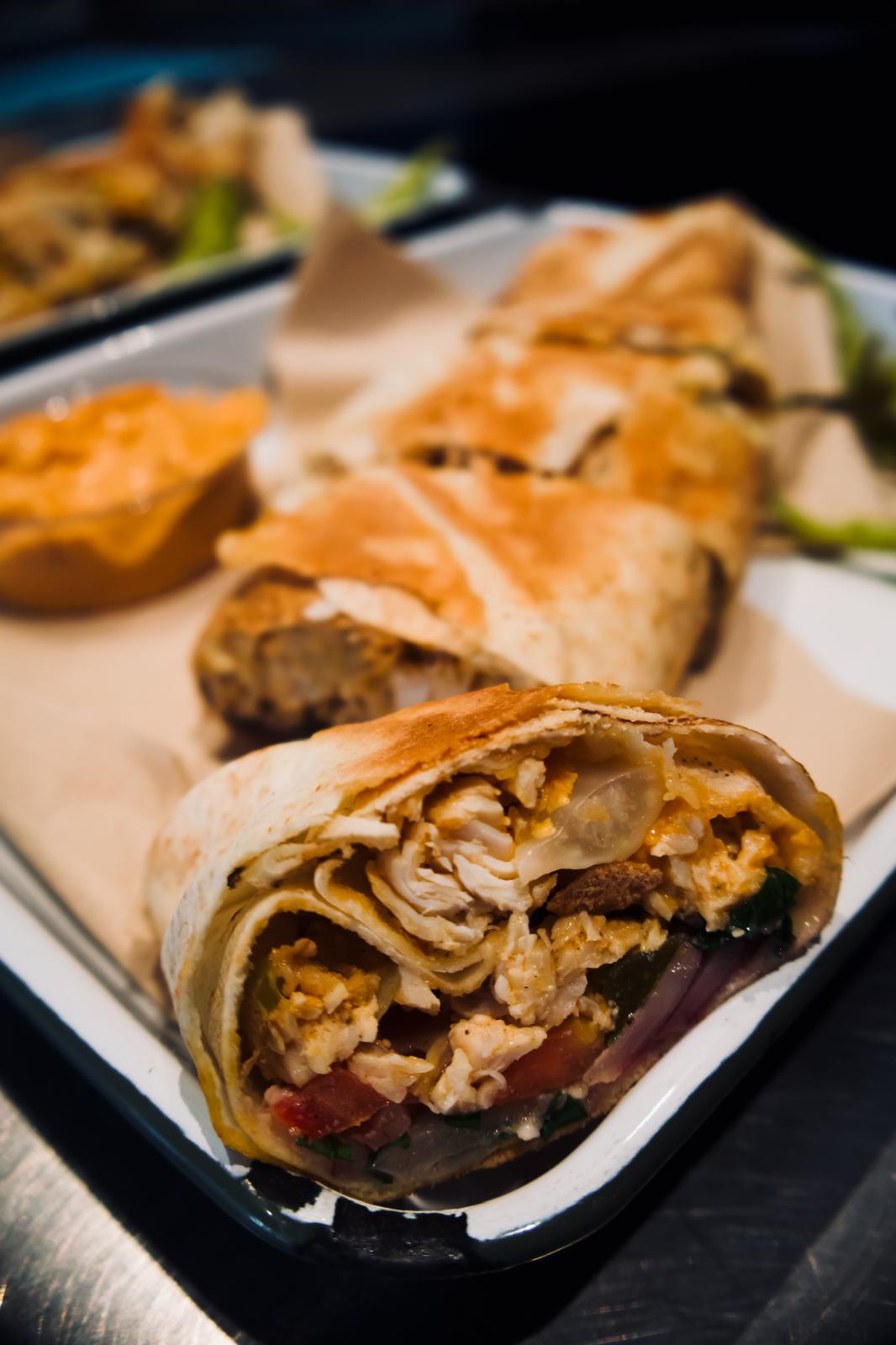 Chawarma poulet Wrap & Go — Place Sainte-Catherine, Bruxelles